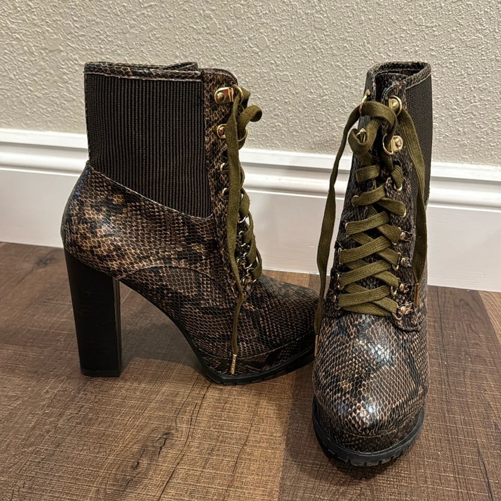 Platform combat boots